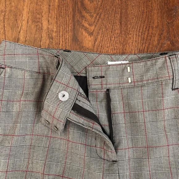 NWT Liz & Co. Plaid Cuffed Capri - Picture 3 of 9